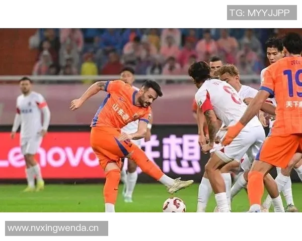 泰山中卫洛佩斯全场表现低迷对抗与争顶数据惨淡引发关注